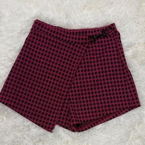 High-Rise Houndstooth Skort in Magenta and Black